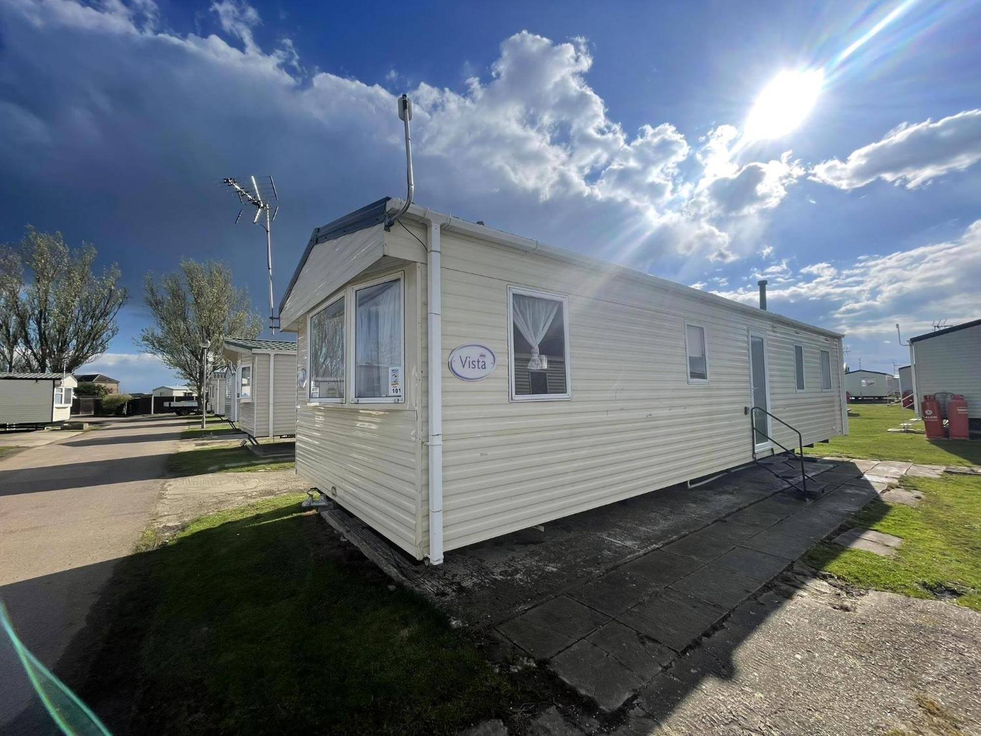Lovely 8 Berth Caravan At St Osyth Beach Holiday Park Ref 28101G كْلانكتون أون سي المظهر الخارجي الصورة